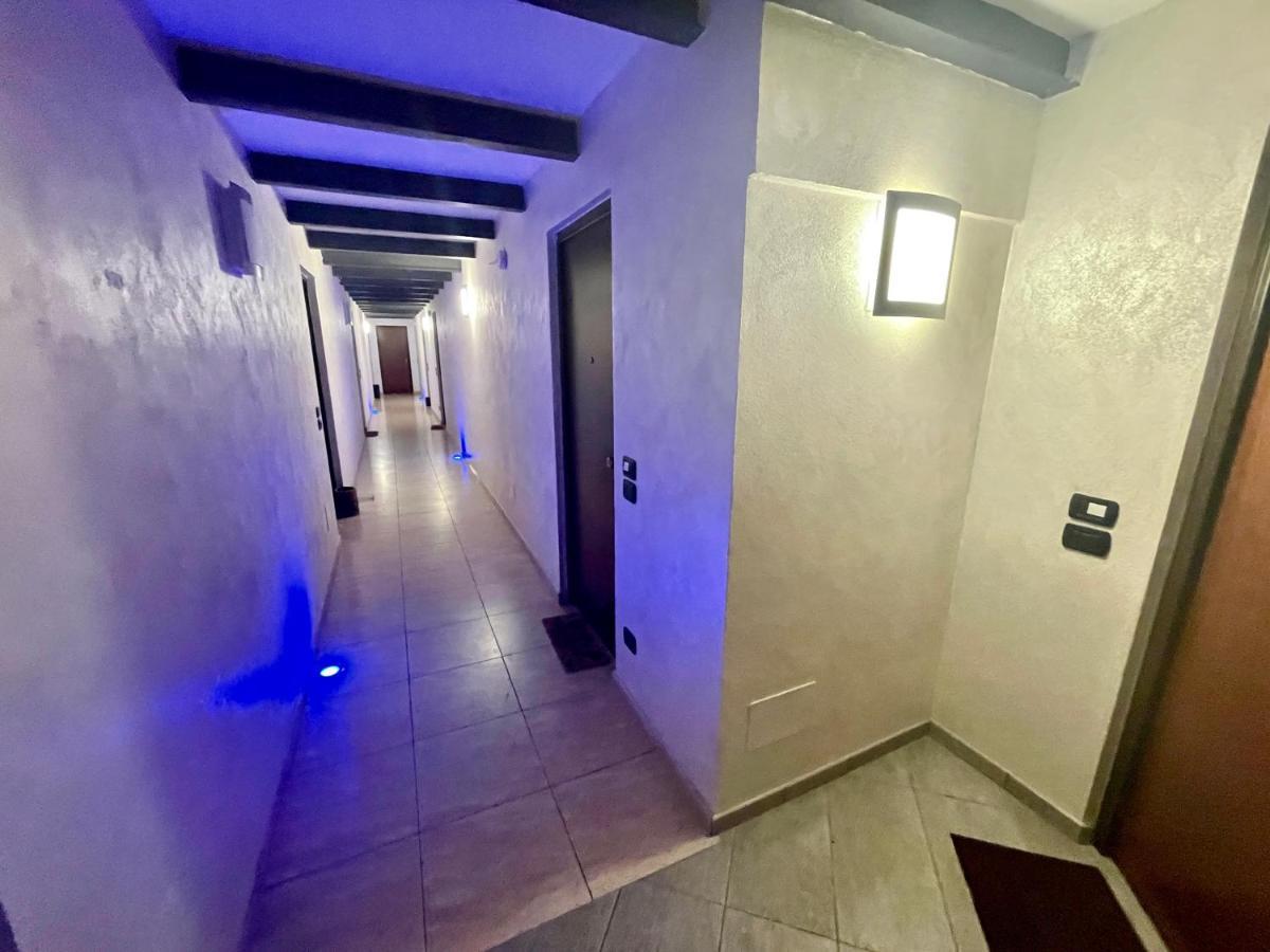 100 Torri Apartment Альба Экстерьер фото